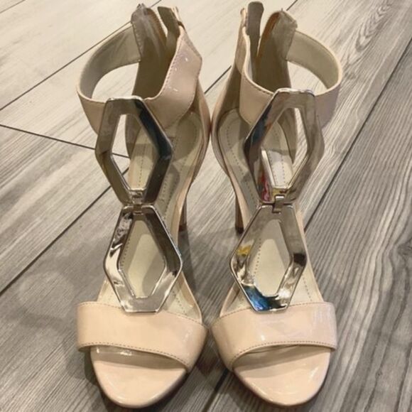 Bcbgenwration Nude Sandals‎ - Picture 1 of 3